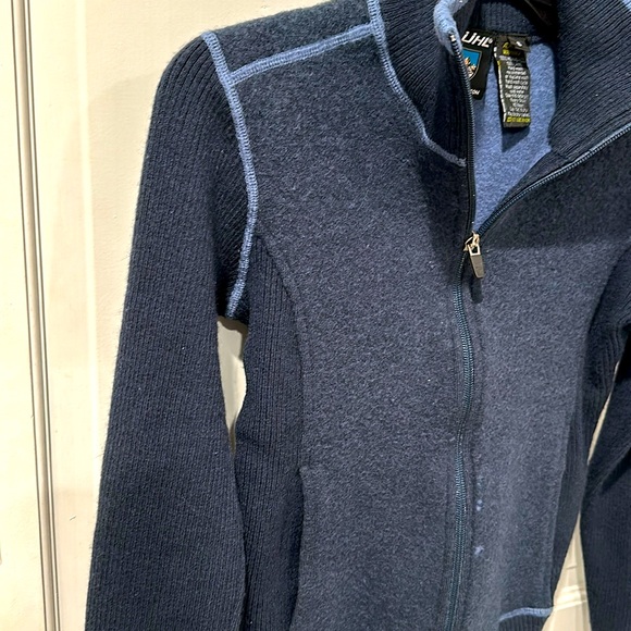 KUHL 100% Merino Wool navy full-zip jacket with thumb holes - Picture 5 of 6